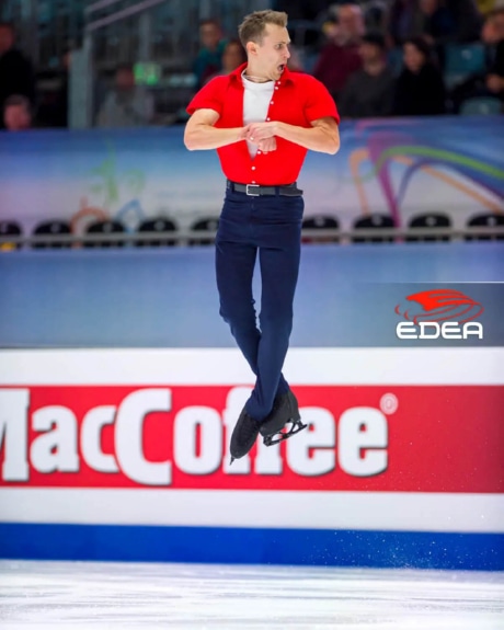 Ice Gallery Skates U.S.